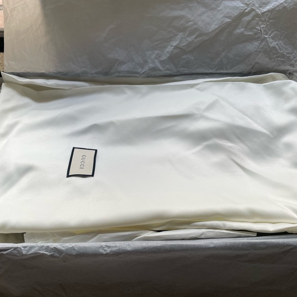 Gucci leather knee high boots with crystallized rhinestones at heel. - Picture 8 of 12